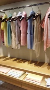 伊勢丹　sale 陳列