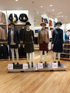 ユニクロ　2013aw 立ち上がりvp