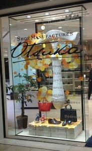 靴　ウィンドウディスプレイ