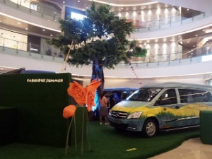 ベンツ ショウルーム