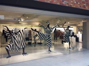 イッセイ　ウインドウ