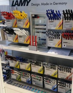 ラミー 筆記用具　陳列